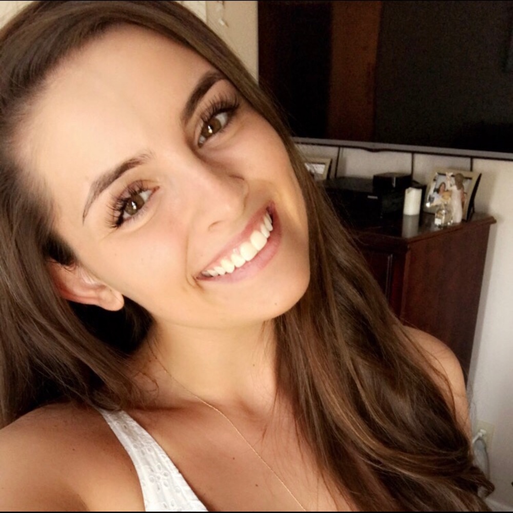 Meet your Posher, Michaela